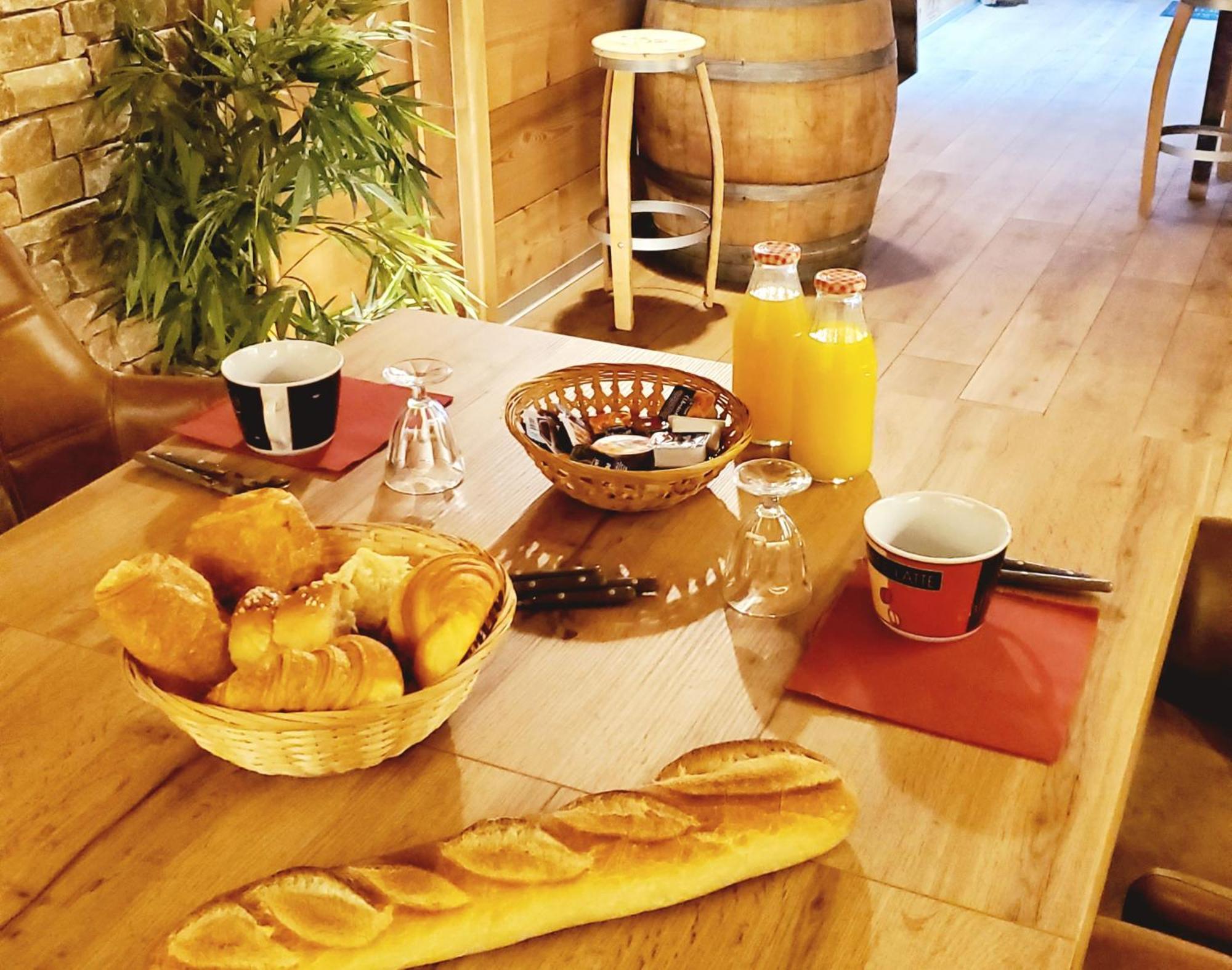Del Vino Bar A Vin & Guitares Appartement Sauna Terrasse Garage 奥尔尚普韦内 外观 照片