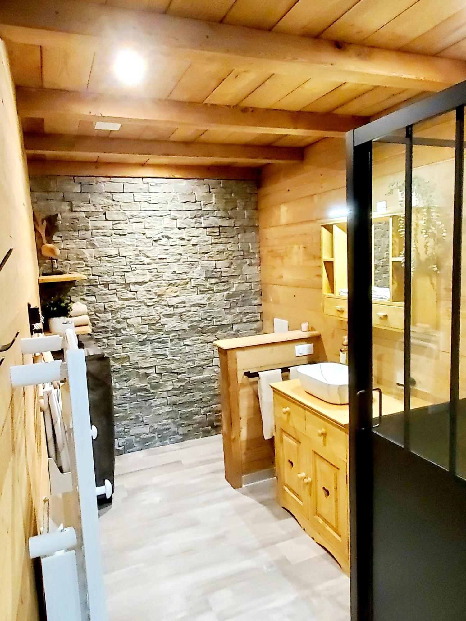 Del Vino Bar A Vin & Guitares Appartement Sauna Terrasse Garage 奥尔尚普韦内 外观 照片