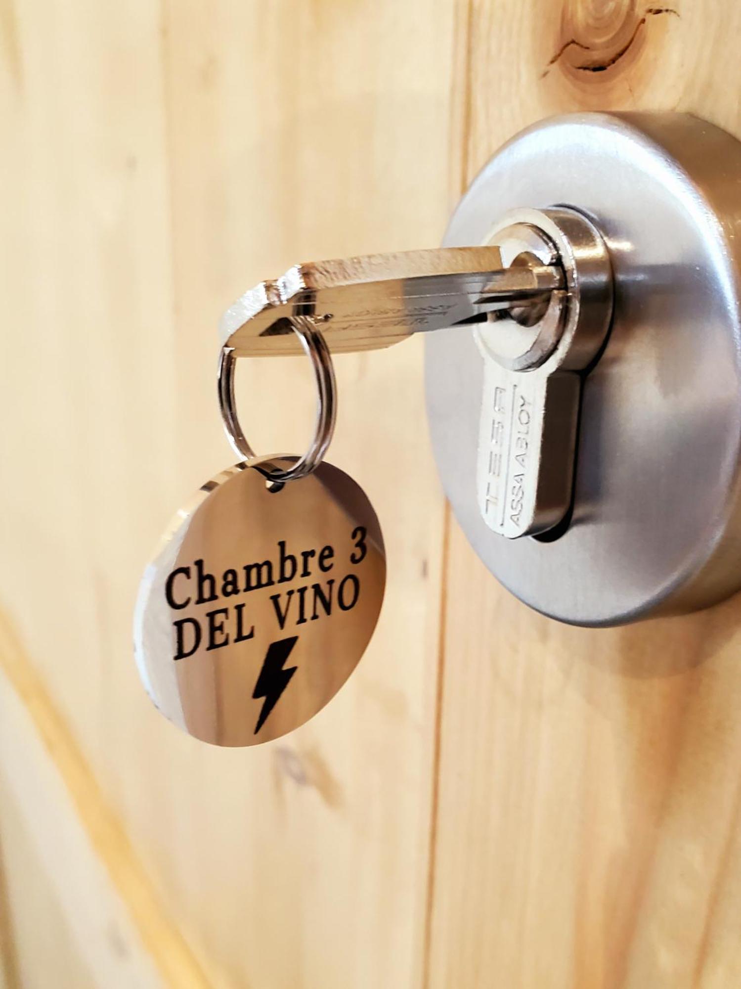 Del Vino Bar A Vin & Guitares Appartement Sauna Terrasse Garage 奥尔尚普韦内 外观 照片