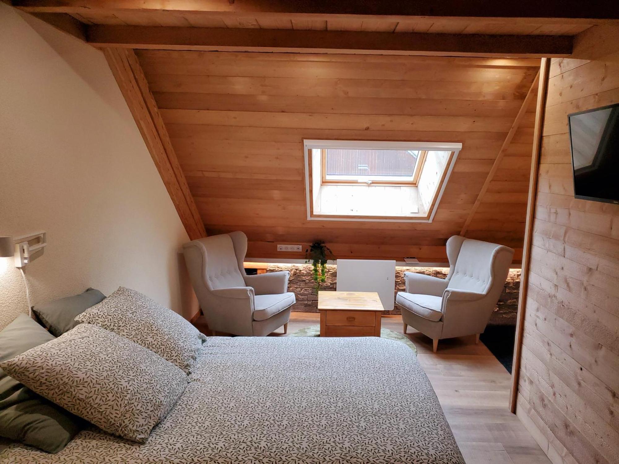 Del Vino Bar A Vin & Guitares Appartement Sauna Terrasse Garage 奥尔尚普韦内 外观 照片