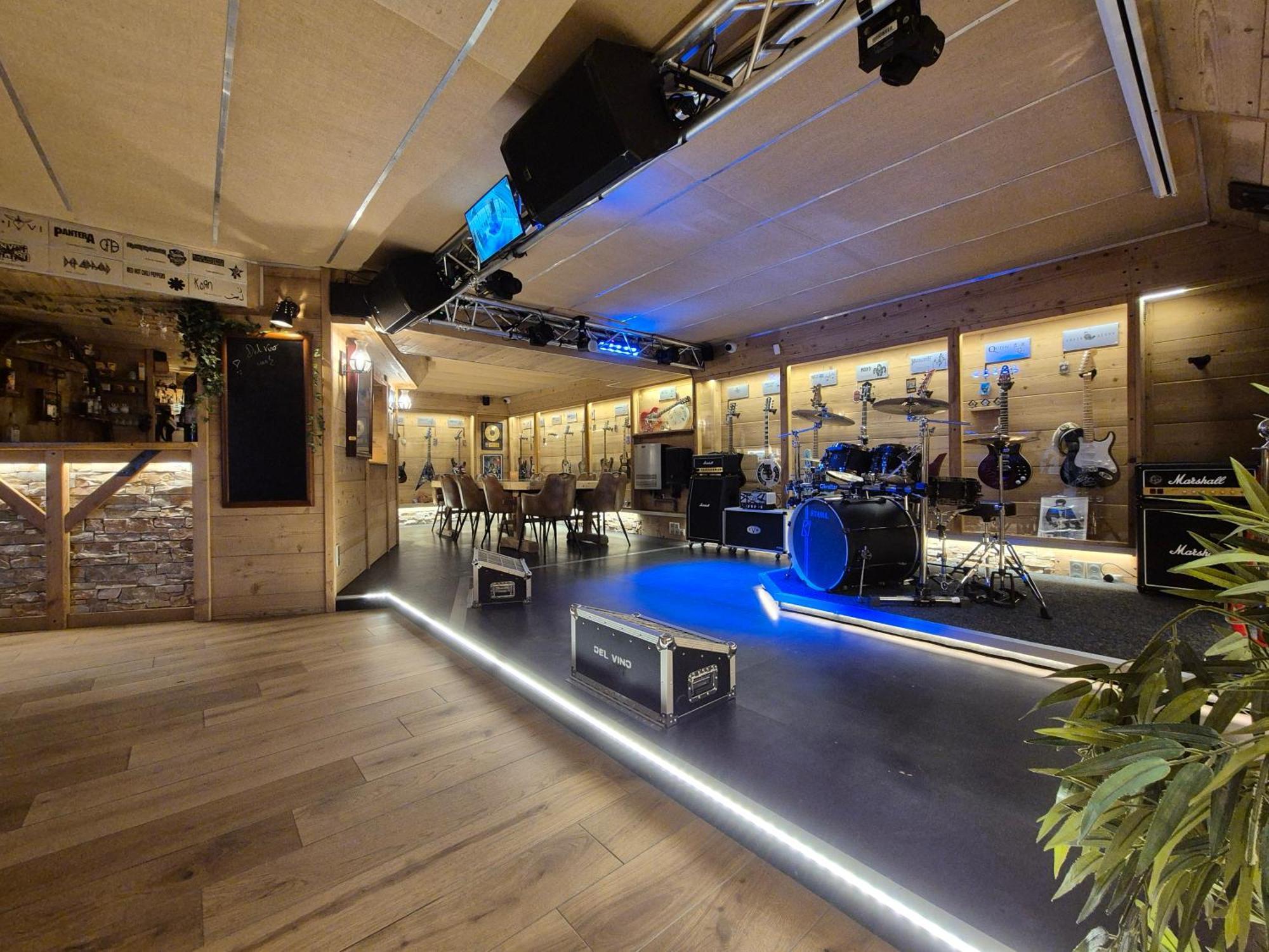 Del Vino Bar A Vin & Guitares Appartement Sauna Terrasse Garage 奥尔尚普韦内 外观 照片
