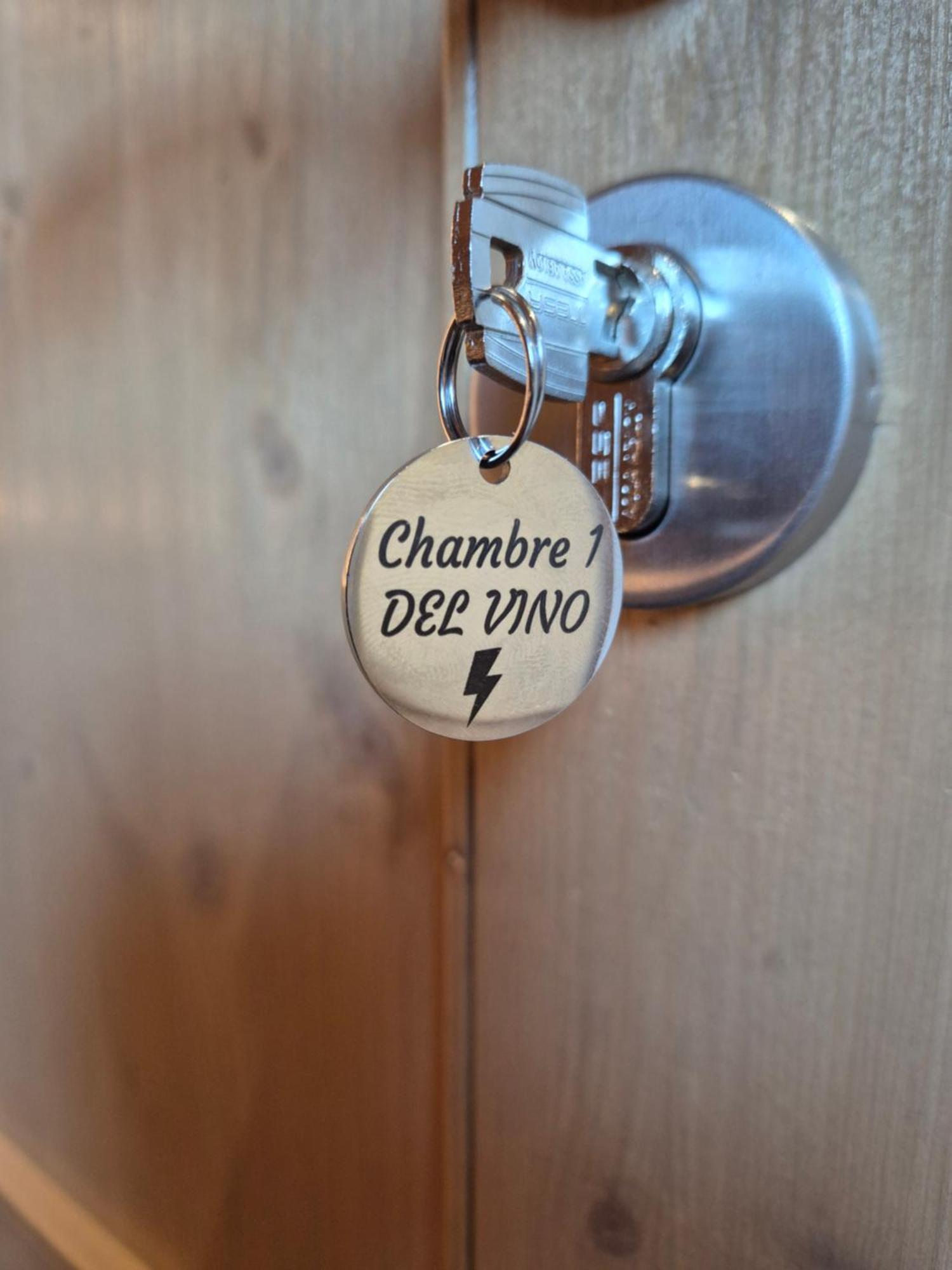 Del Vino Bar A Vin & Guitares Appartement Sauna Terrasse Garage 奥尔尚普韦内 外观 照片
