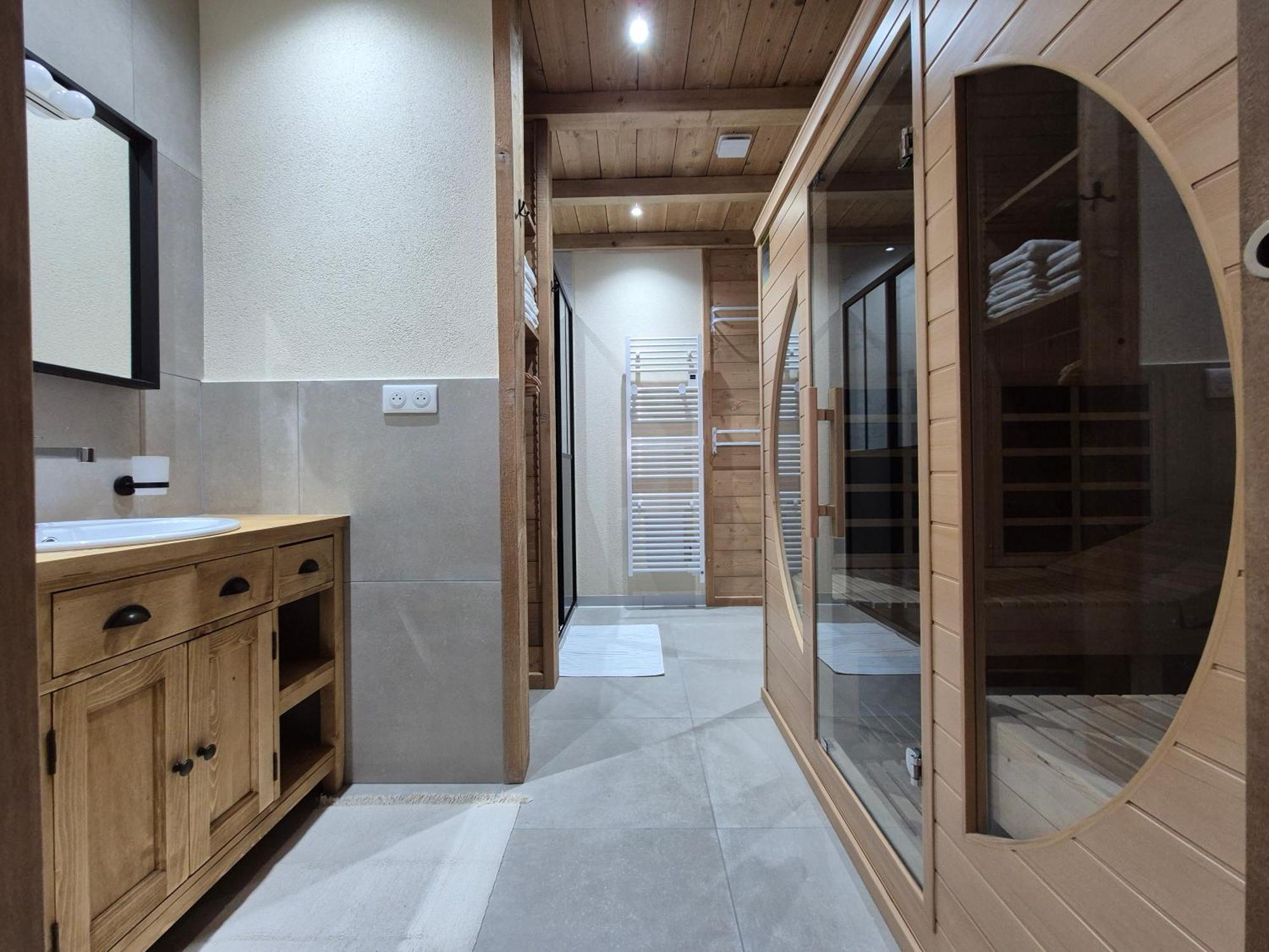 Del Vino Bar A Vin & Guitares Appartement Sauna Terrasse Garage 奥尔尚普韦内 外观 照片