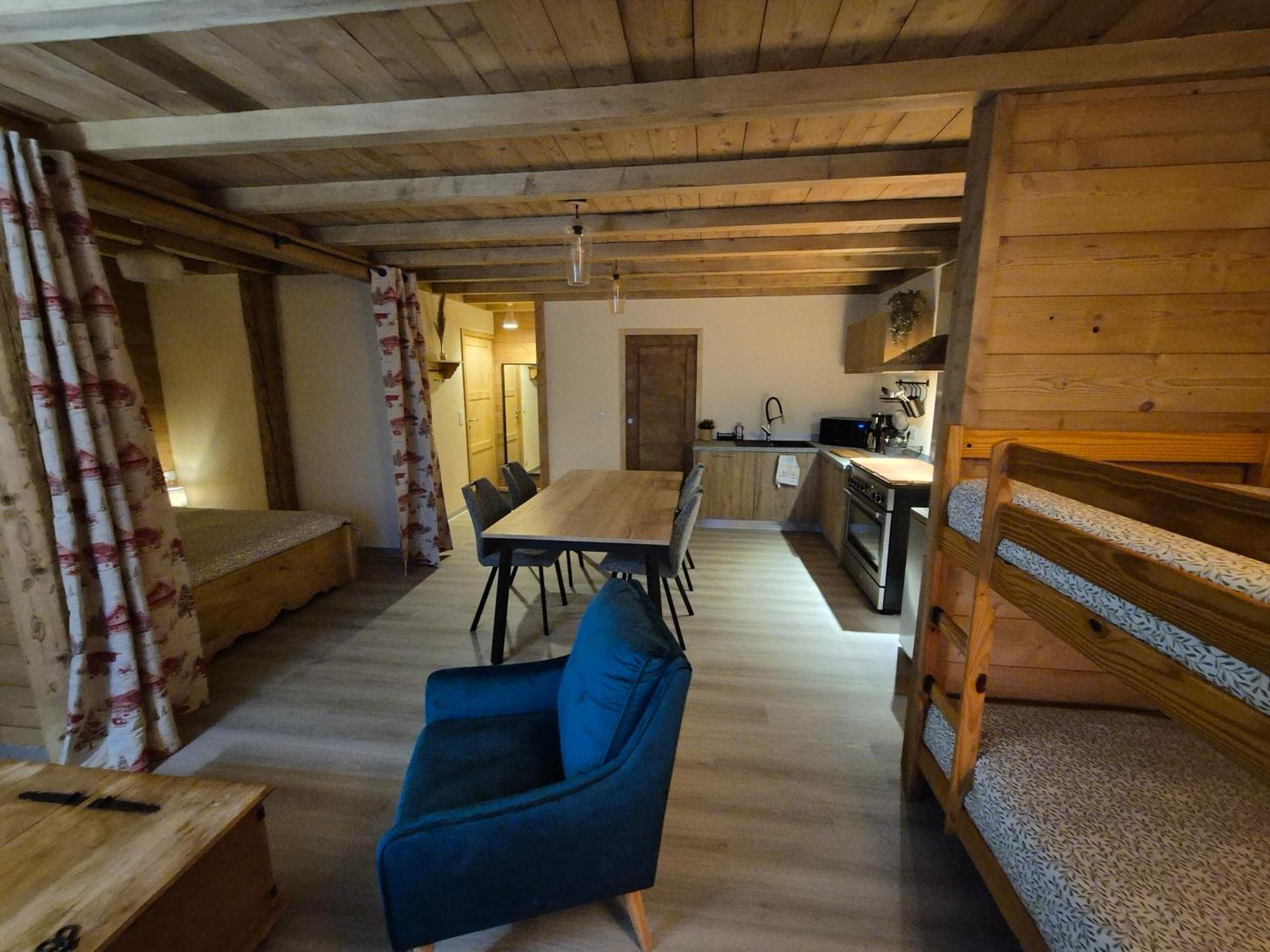 Del Vino Bar A Vin & Guitares Appartement Sauna Terrasse Garage 奥尔尚普韦内 外观 照片
